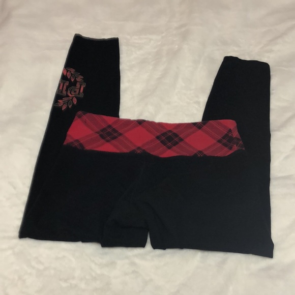 Gently used Pink Holiday leggings Available 1/26/22 - Picture 3 of 10